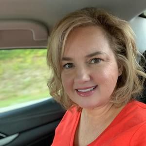 Meet your Posher, Caroline